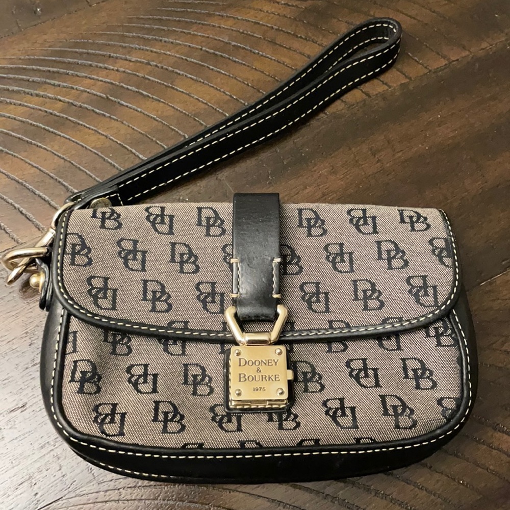 Vintage Downey & Bourke Wristlet